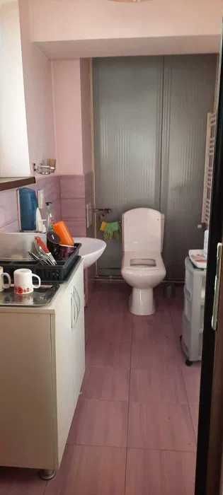 Inchiriez birou 130 mp pretabil firma si teren