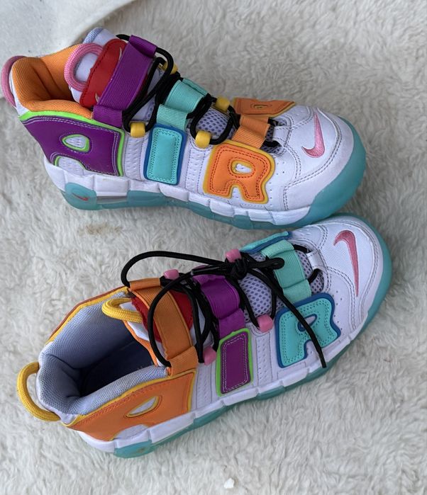 Nike Uptempo оригинални  дамски сникърси 39 номер