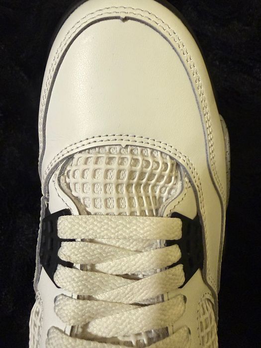Vand Air Jordan 4 White Cement marimea 41 original