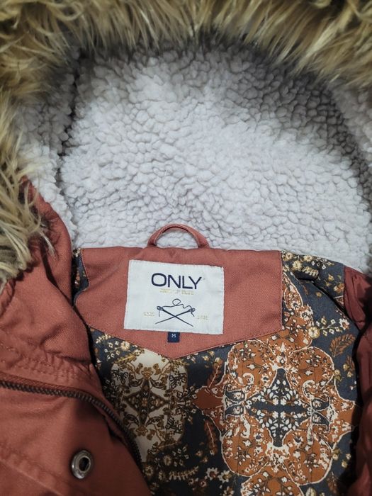 Дамско зимно яке