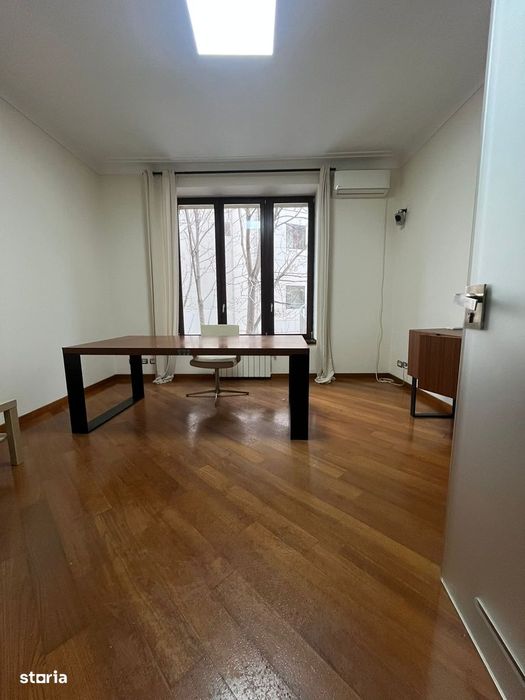 Apartament 4 camere superb 3min de Victoriei 15 min de Aeroport