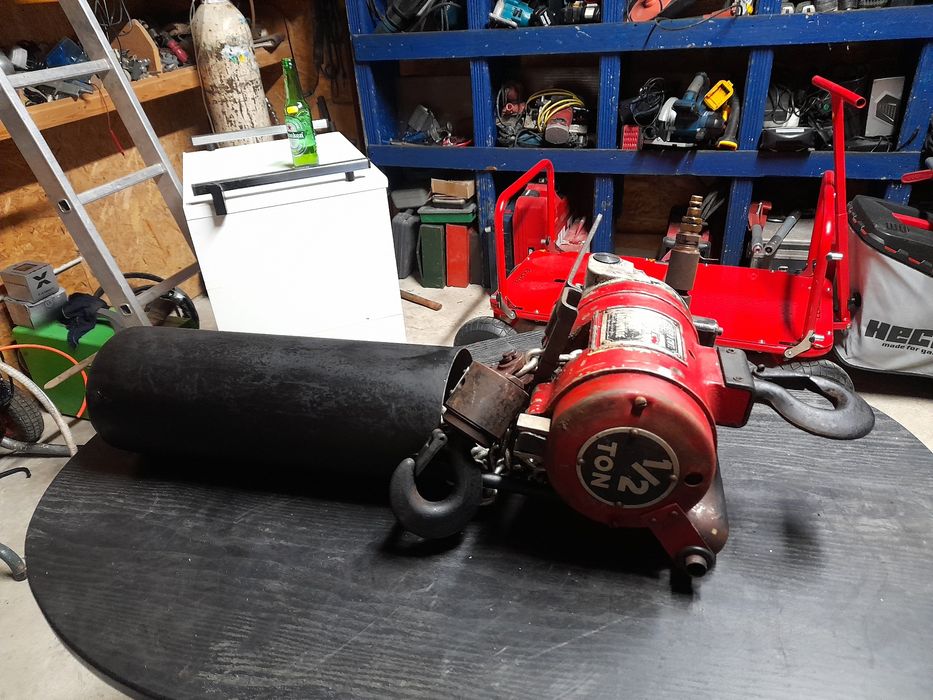 Scripete pneumatic Aro 7756C 1/2 500Kg