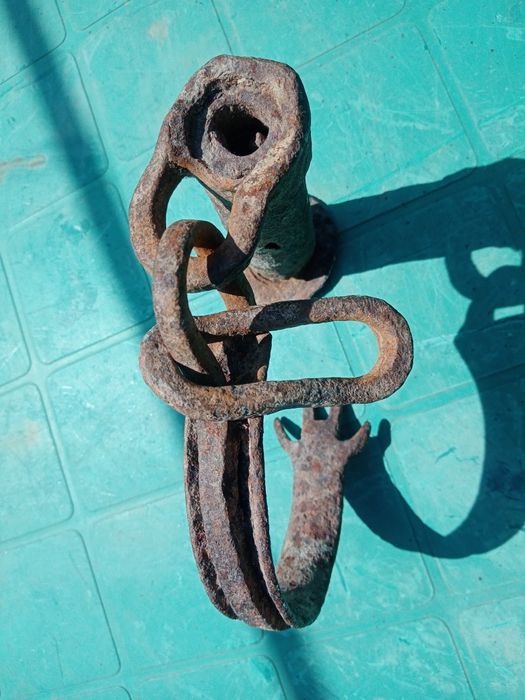 Scule / obiecte vechi de decor.