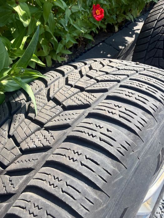 Roti cu anvelope  de Iarna BMW X1 X2 X3 X4 X5 Seria 3 Seria 5 225/60 R17 Hankook DOT23