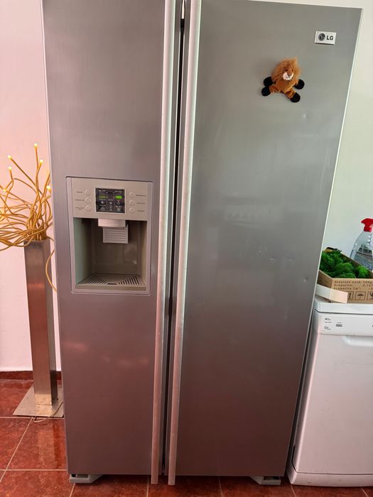 Inchiriez casa in copou