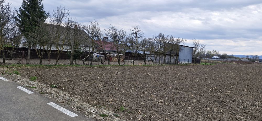Vând teren intravilan sat Vadu Moldovei