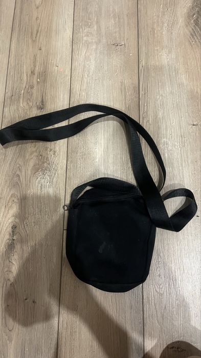 Барсетка adidas.