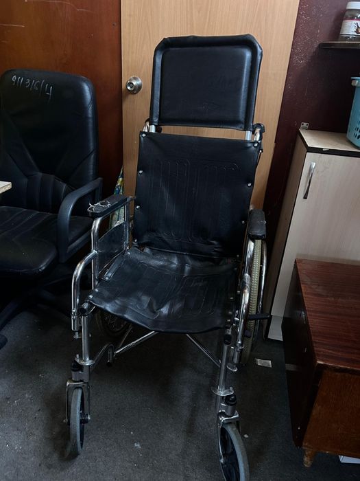 Инвалидная коляска б.у