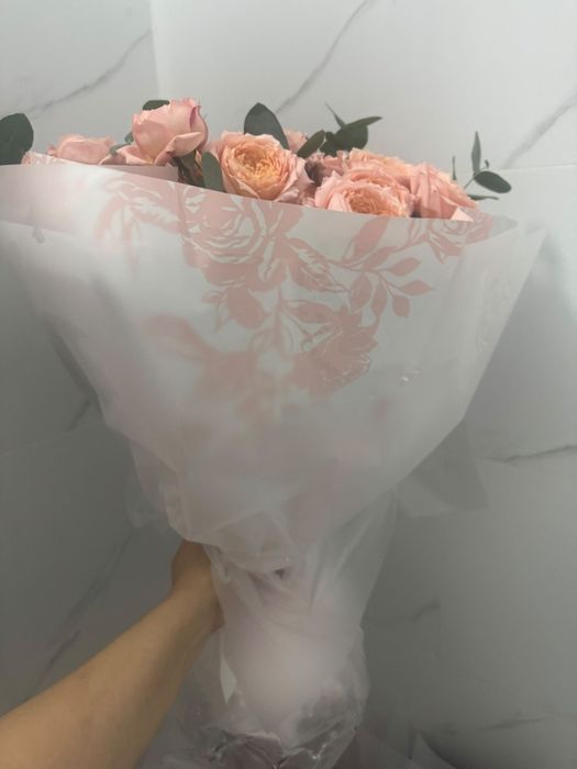 Продам цветы, сегодня утром дарили