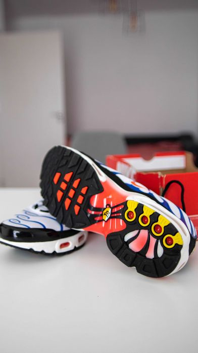 Adidasi Nike Air Max Plus GS Bright Crimson NOI Marimea 39 Tuned Air