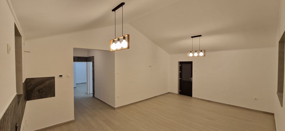 Casa (noua)de vanzare in Ludus