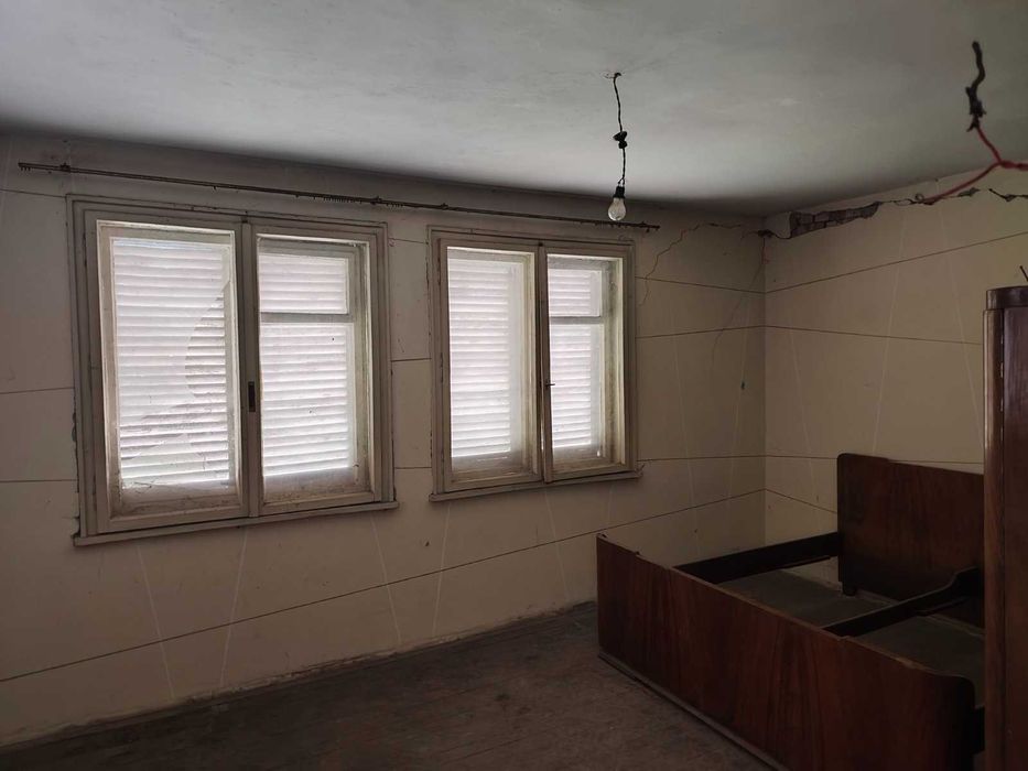 Продава парцел в Горна Баня