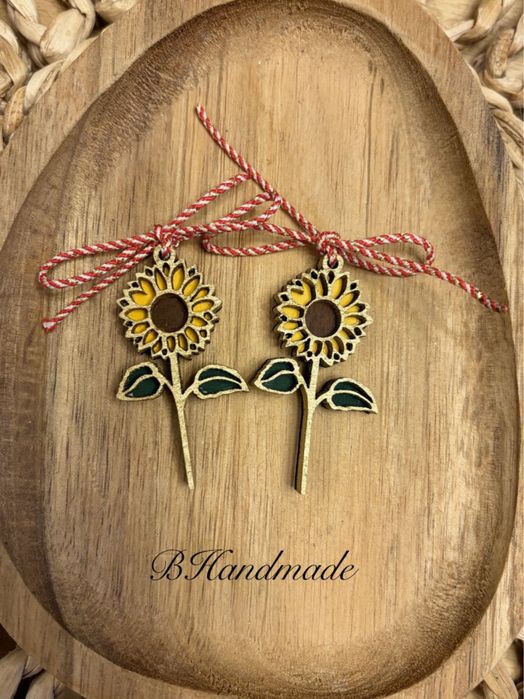 Дървени ръчно изработени мартеници