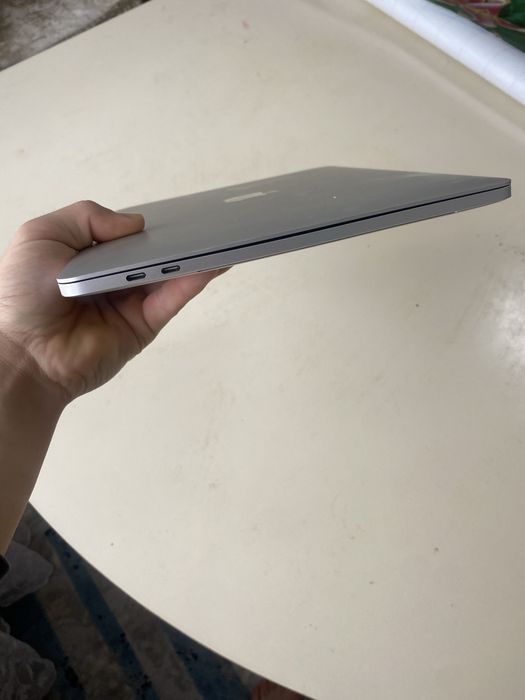 Продается MacBook Pro 13” (2020)