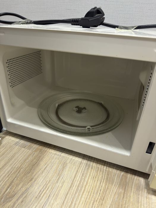 Микроволновая печь рабочая