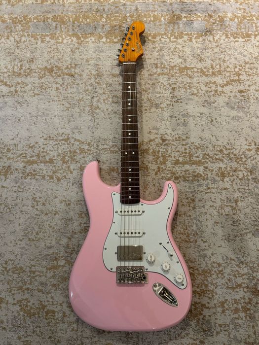 Электрогитара в отличном состояние