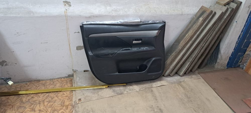 Продам дверь от митсубиси аутлендер 2012г