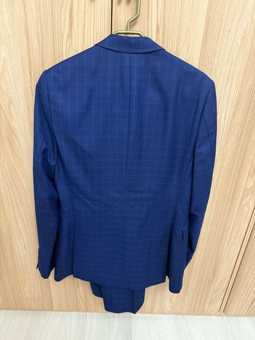 Новый костюм, одевали единожды