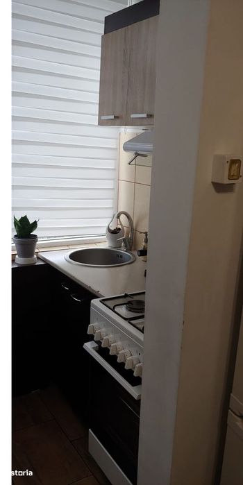 Vand apartament 3 camere