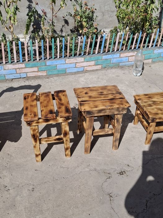 Табуретки деревянные