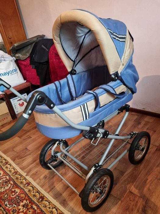 Продаю детскую коляску