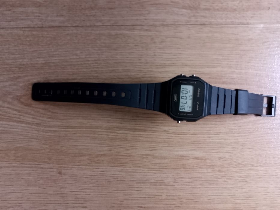 Часовник Casio F-91WB-8A