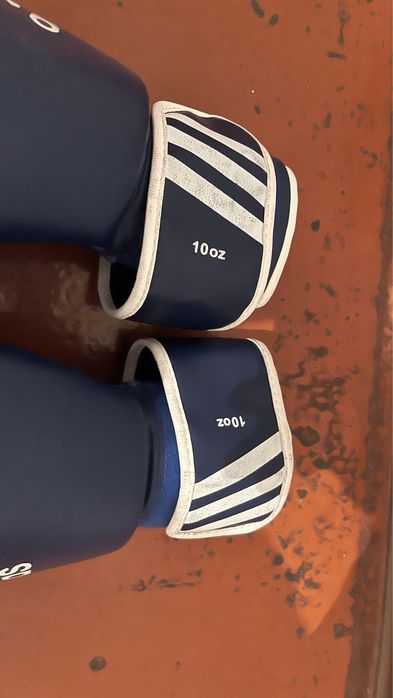 Боксерские перчатки