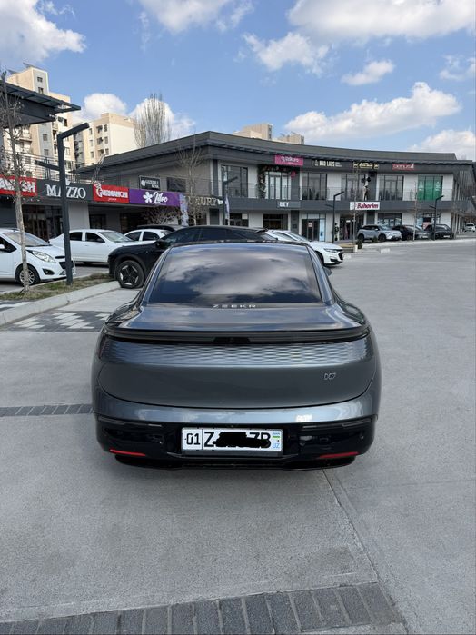 zeekr 007 688 zapas xod