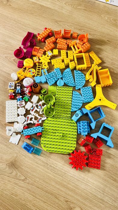 Lego Duplo mare Parc de Distractii Cod 10840 -106 piese