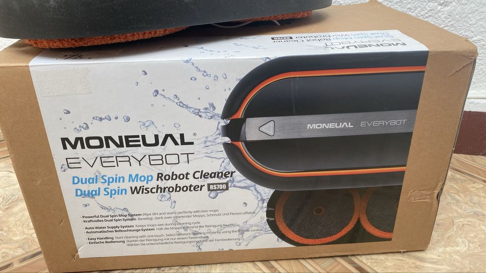 Робот за миене на под Moneual