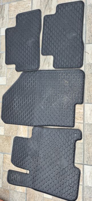 Vând covorașe Kia sportage HEV 2022