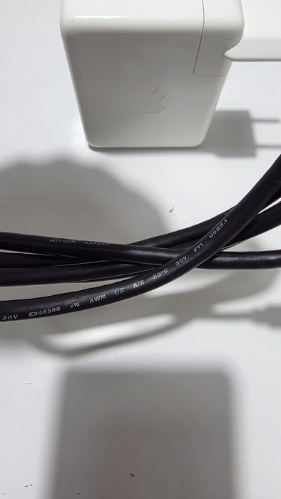 Incarcator original Apple 140w + cablu Typ C 3.1..
