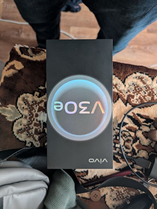 Телефон Vivo v30e