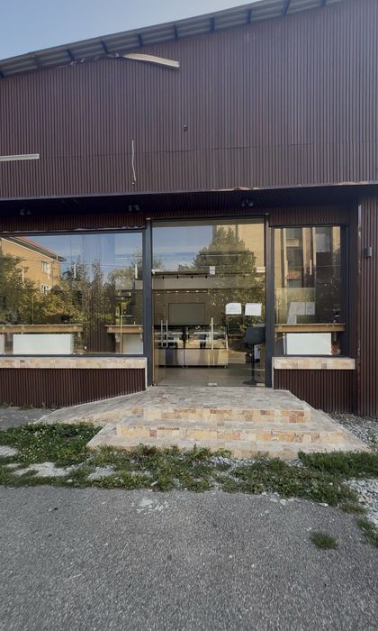 Spatiu comercial la cheie 200 mp