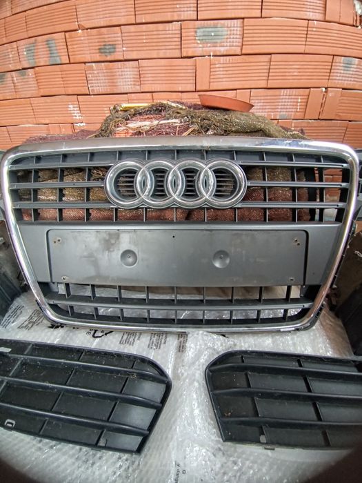 Решетка Audi a4 b8
