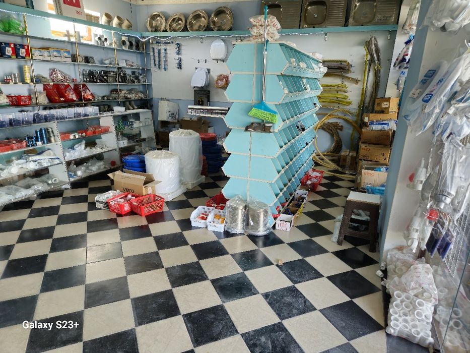 Жой сотилади истиклол стадиони рупарасида