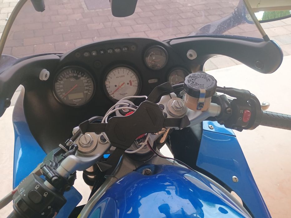 Triumph sprint 955ie 2003