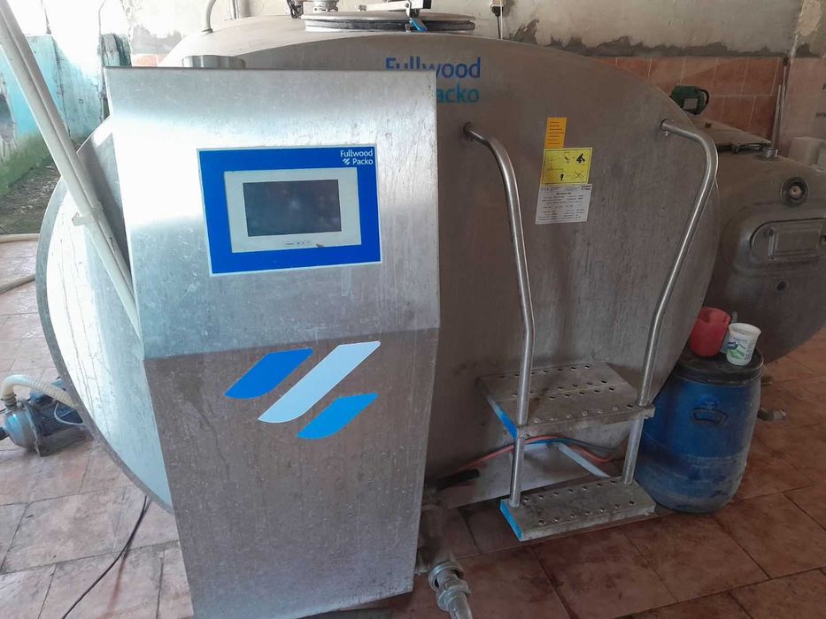 Хладила вана мляко