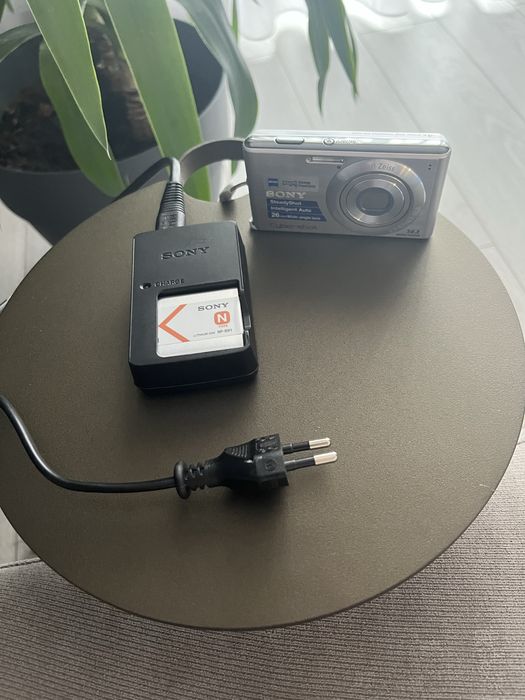 Sony CyberShot DSC- W530 14.1 MP