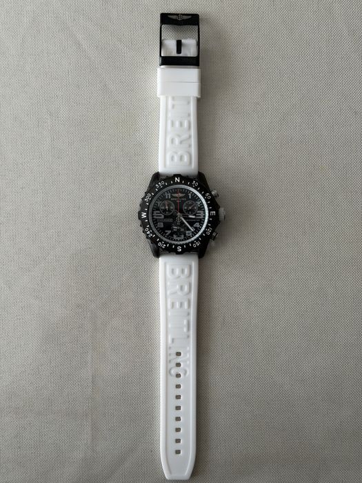 Breitling Endurance Pro 44мм