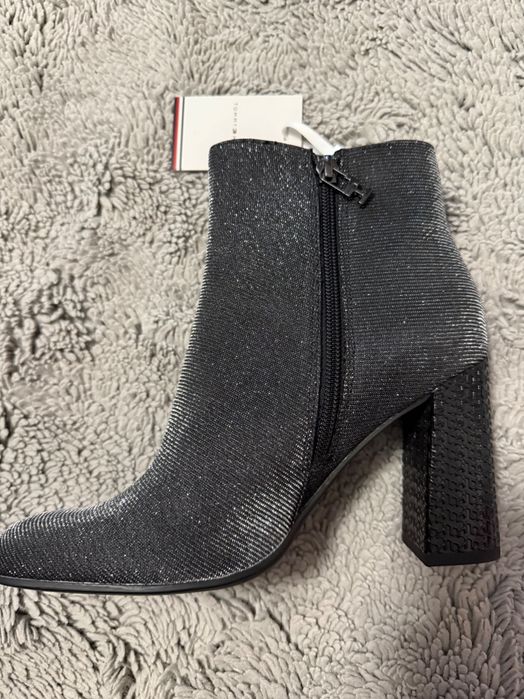 Tommy Hilfiger боти, 37