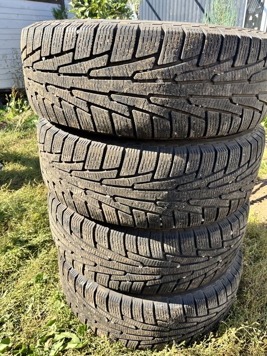 Продам Зимние шины Nokian