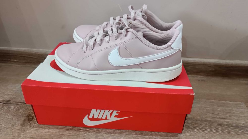 Кецове nike розови