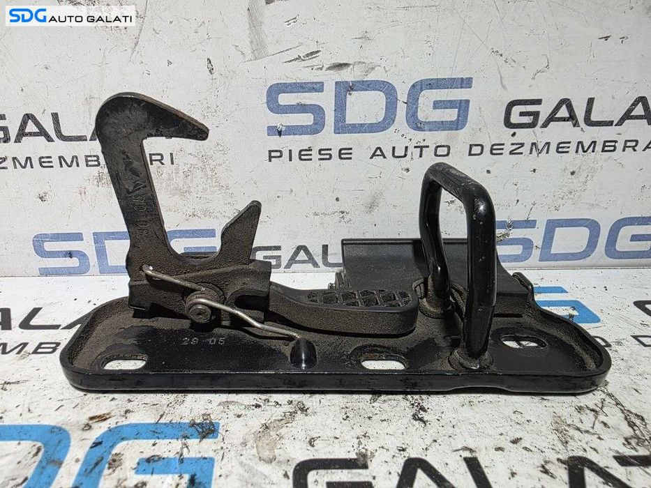 Maner Carlig Siguranta Clapeta Deschidere Capota Motor Volkswagen Jetta 3 2005 - 2010 Cod 1K0823480 [N7676]