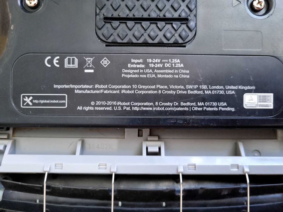 Продавам прахосмукачка-робот IROBOT ROOMBA 616