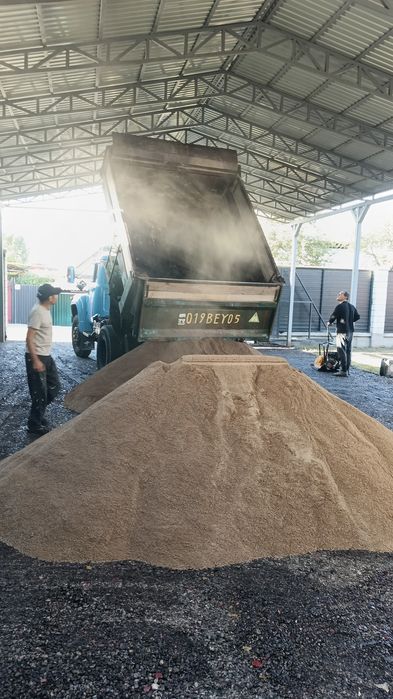 Зил доставка отсев щебень сникерс глина песок
