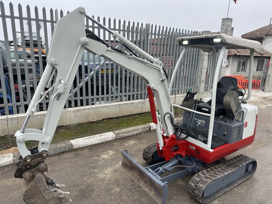 Мини Багер 1800кг.