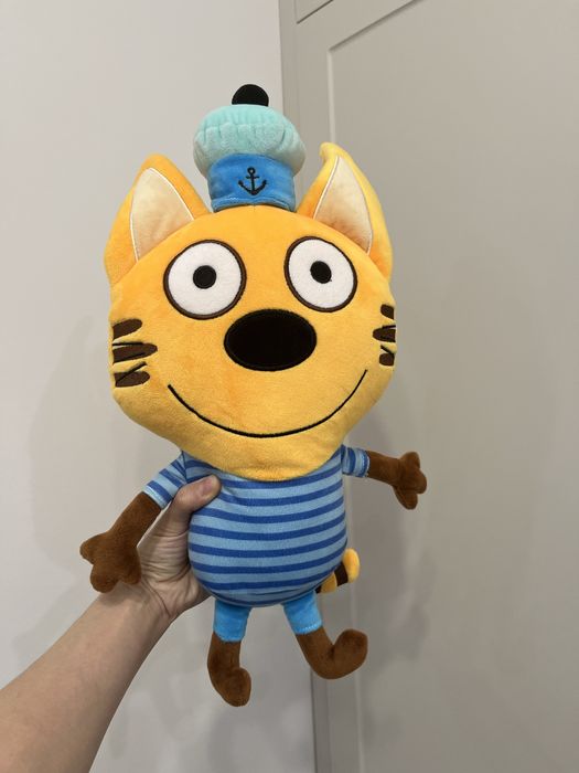 Мягкие игрушки, три кота