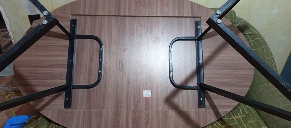 Продам кухонный стол 160х100х75