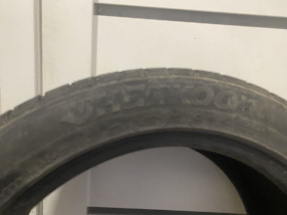 Продам шины на 18